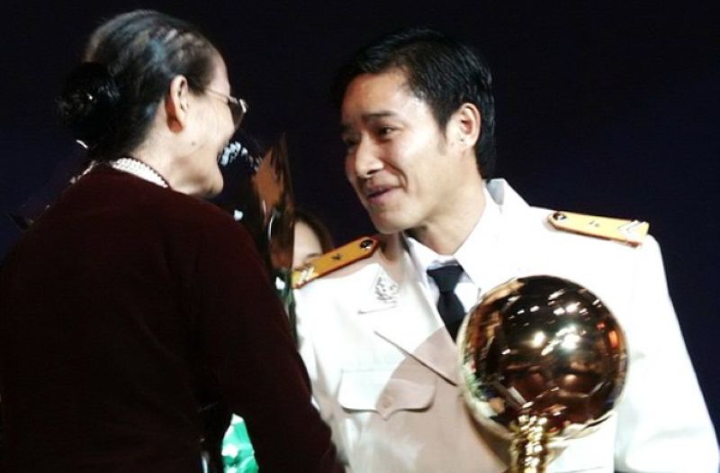 Hai lần giành Quả bóng vàng Việt Nam