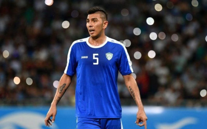 Anzur Ismailov trở thành biểu tượng của hàng phòng ngự