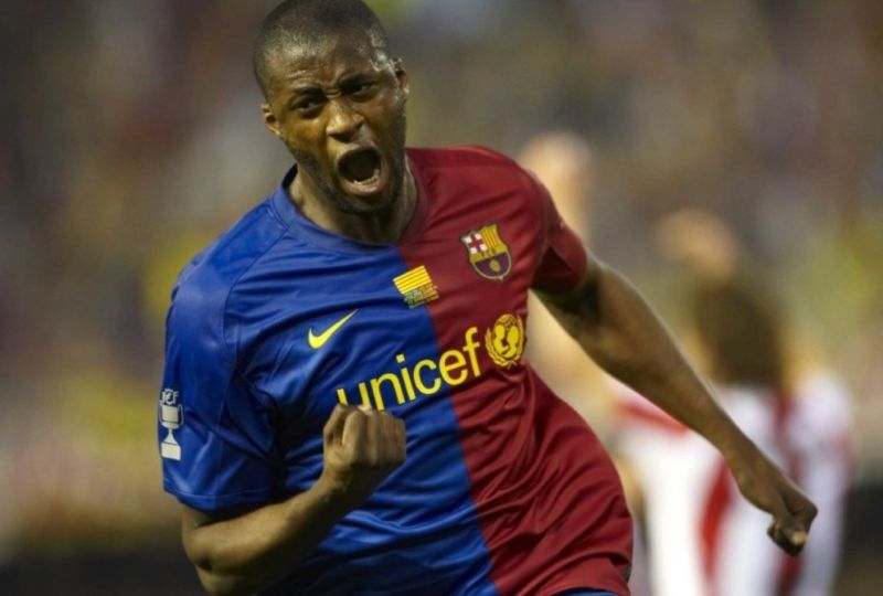 Anh từng thi đấu đỉnh cao trong màu áo Barcelona và Manchester City, giành nhiều danh hiệu lớn