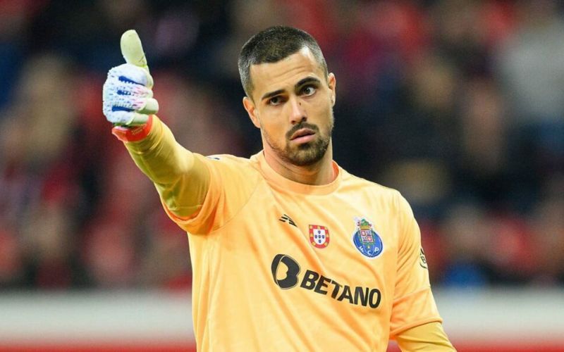 Costa sở hữu khả năng điều phối hàng phòng ngự một cách hiệu quả.